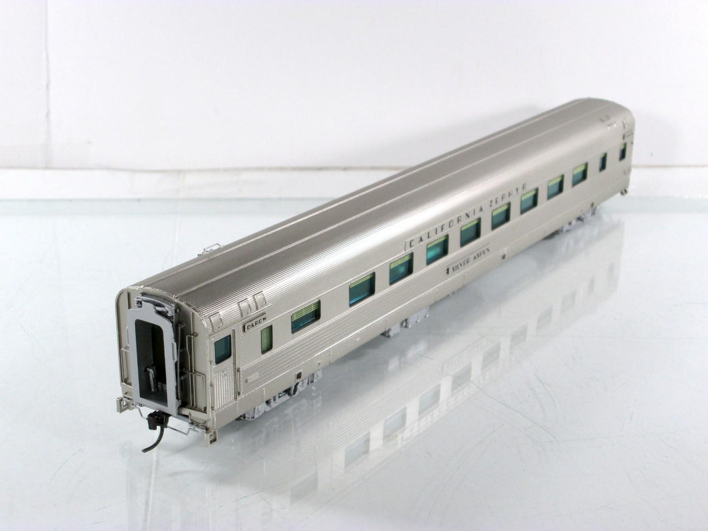 HO Scale ***DRGW CA ZEPHYR*** SILVER ASPEN Sleeper 1120 -Broadway 520, Lighted