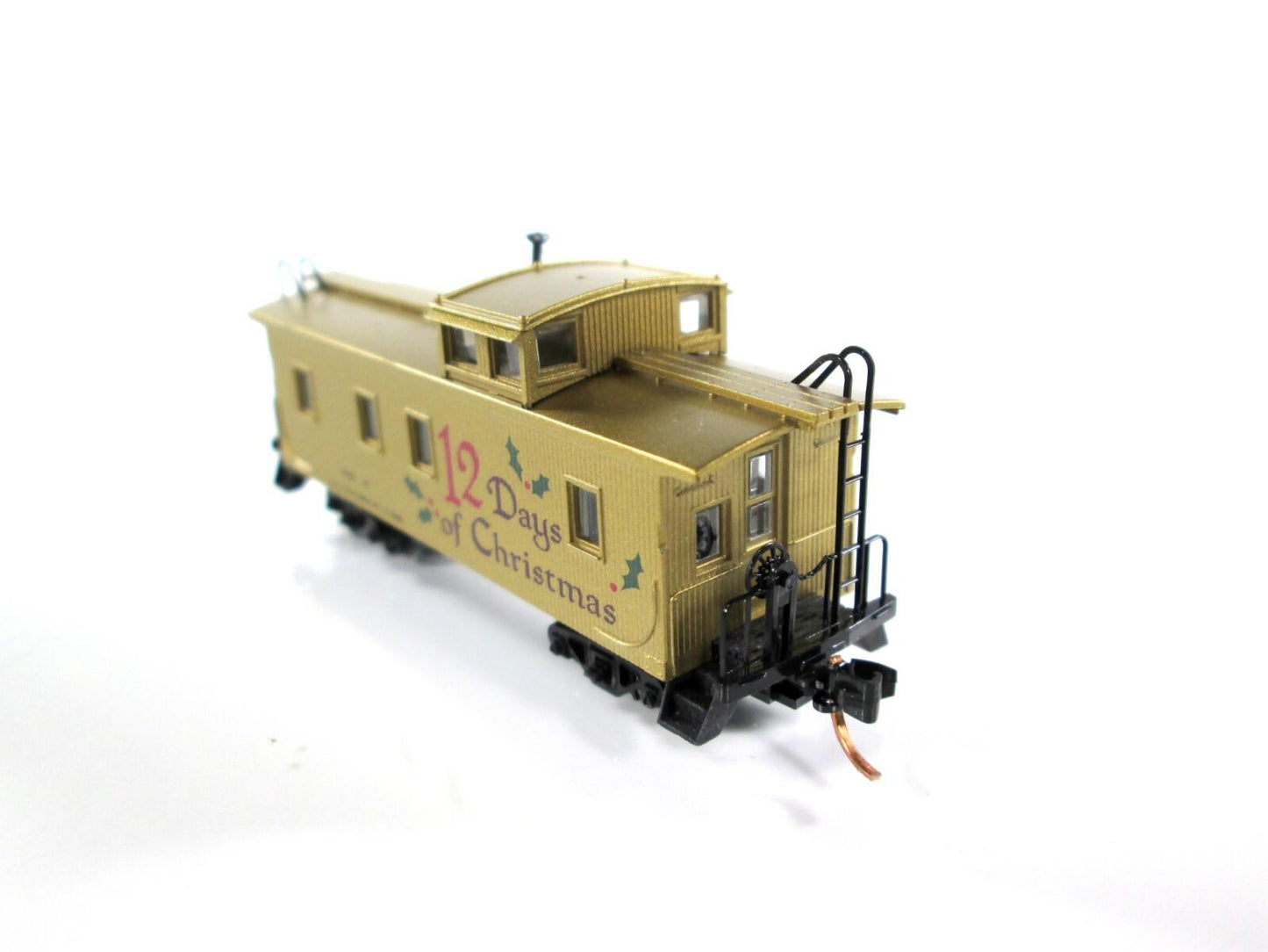 N Scale ***12 DAYS of CHRISTMAS*** 34' Wood Caboose ------ Micro Trains 05100250