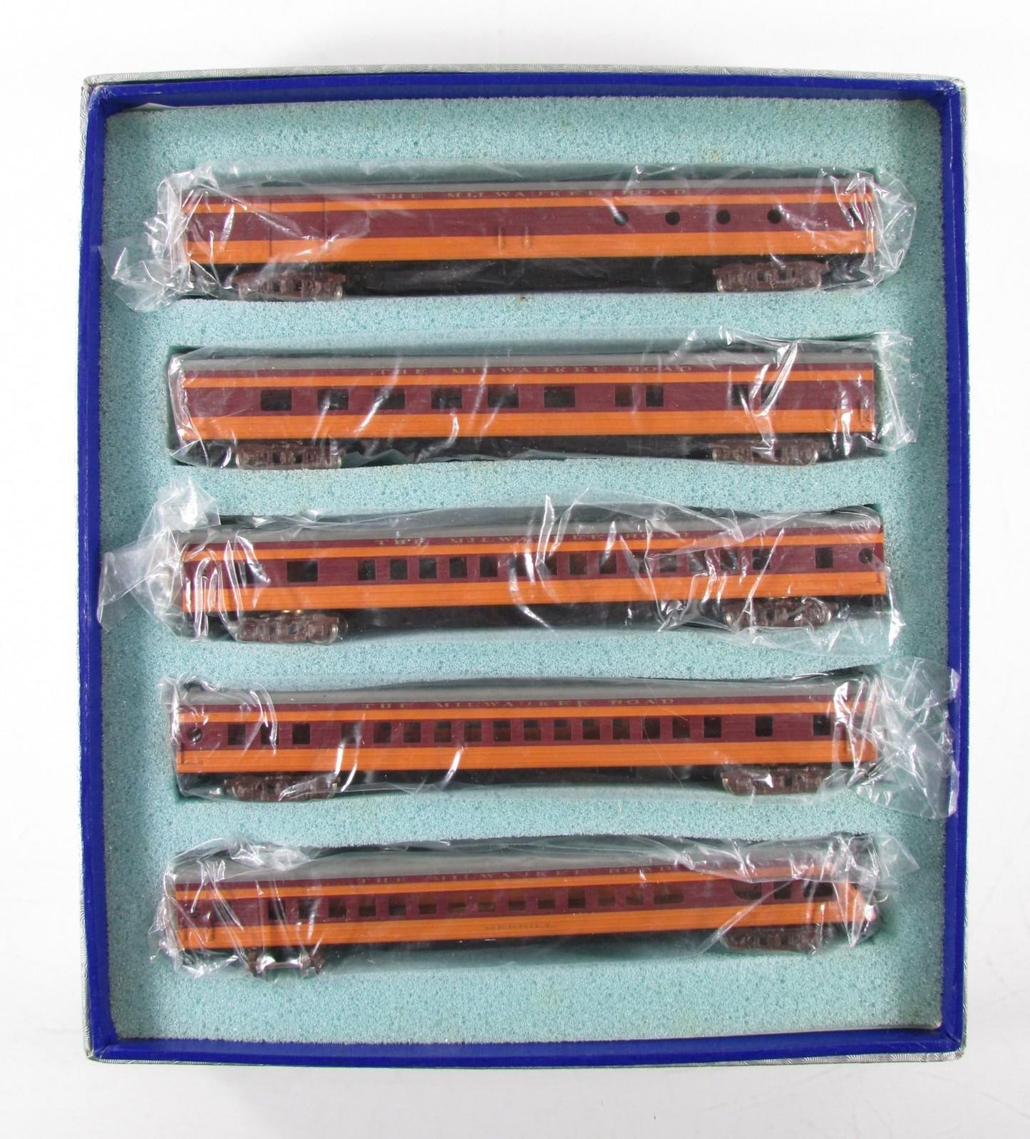 N Scale ***Milwaukee Hiawatha*** Passenger 5-Car Set - Custom NJ Brass --- 758-N