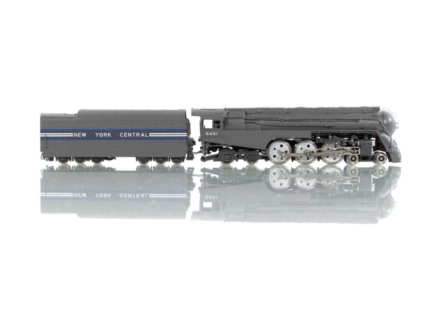 N Scale BRASS ***NEW YORK CENTRAL** 1938'S 4-6-4 Dreyfuss Hudson, NYC 5451 - KEY