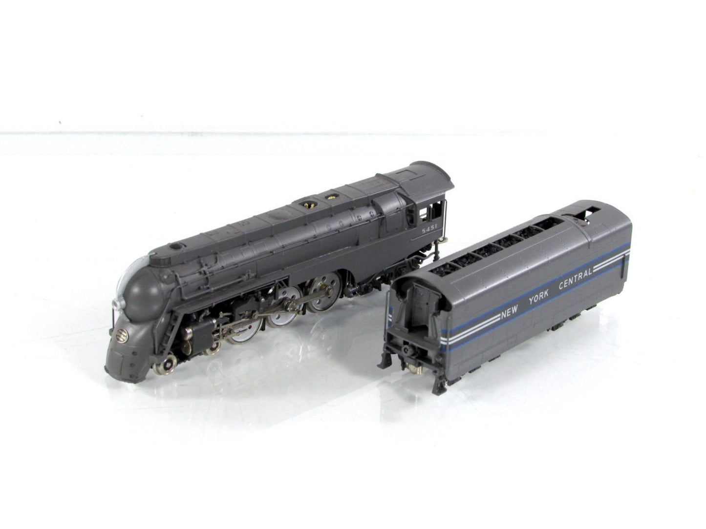 N Scale BRASS ***NEW YORK CENTRAL** 1938'S 4-6-4 Dreyfuss Hudson, NYC 5451 - KEY