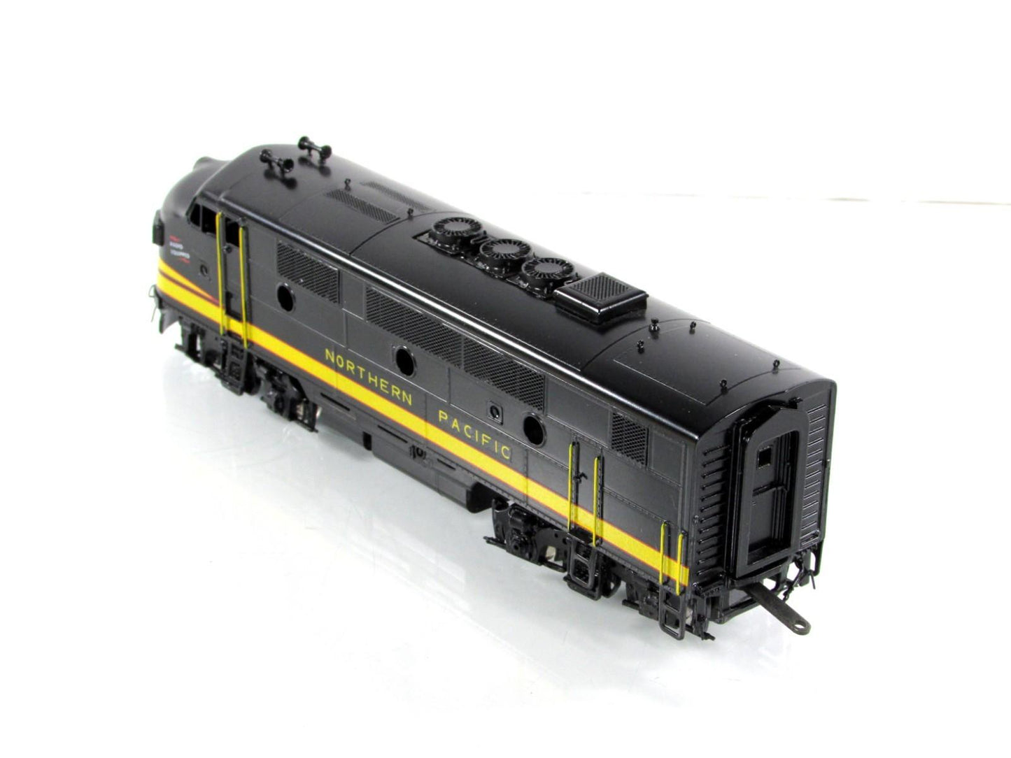 HO Scale BRASS **NORTHERN PACIFIC** EMD F3A 1500HP Phase 1 Locomotive - Oriental