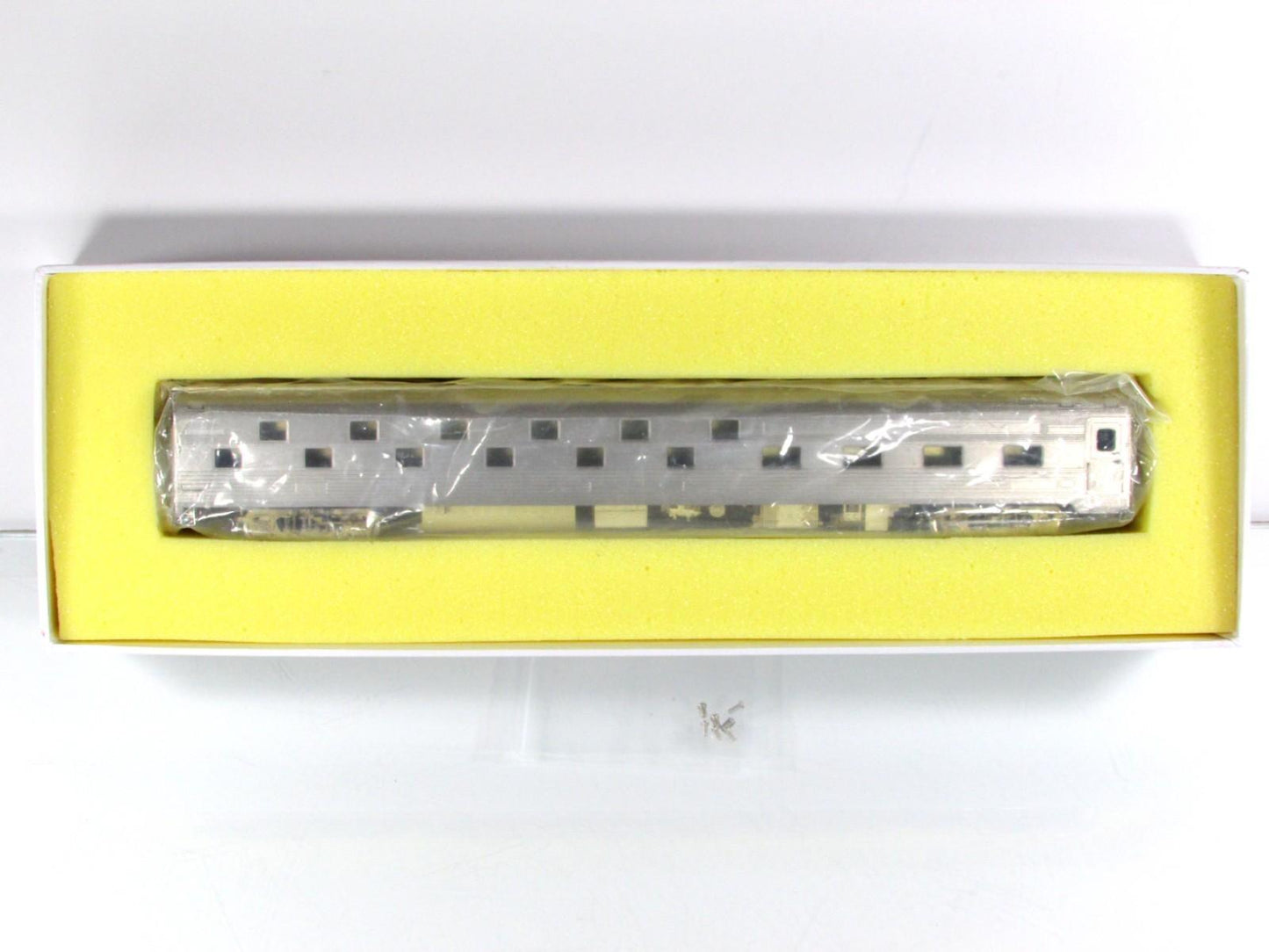 HO Scale BRASS **NORTHERN PACIFIC** Slumbercoach #325-326 -- SHOREHAM NP07 *RARE