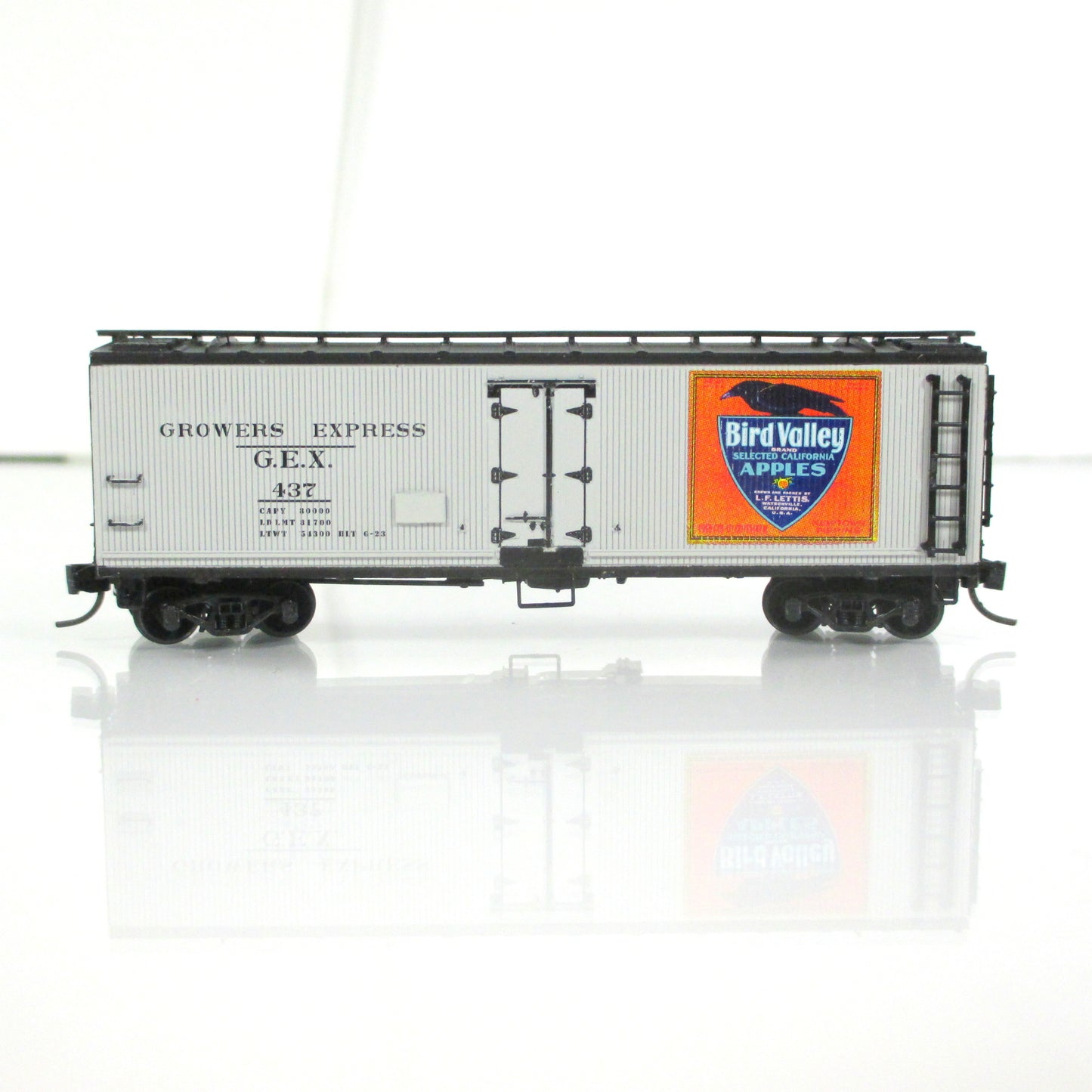 N Scale **GROWERS EXPRESS - BIRD VALLEY* Reefer #437 - YesterYear, MTL Couplers