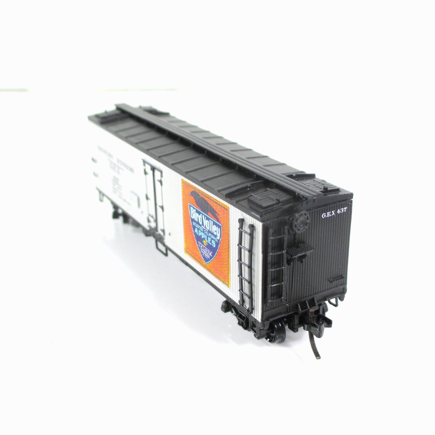N Scale **GROWERS EXPRESS - BIRD VALLEY* Reefer #437 - YesterYear, MTL Couplers