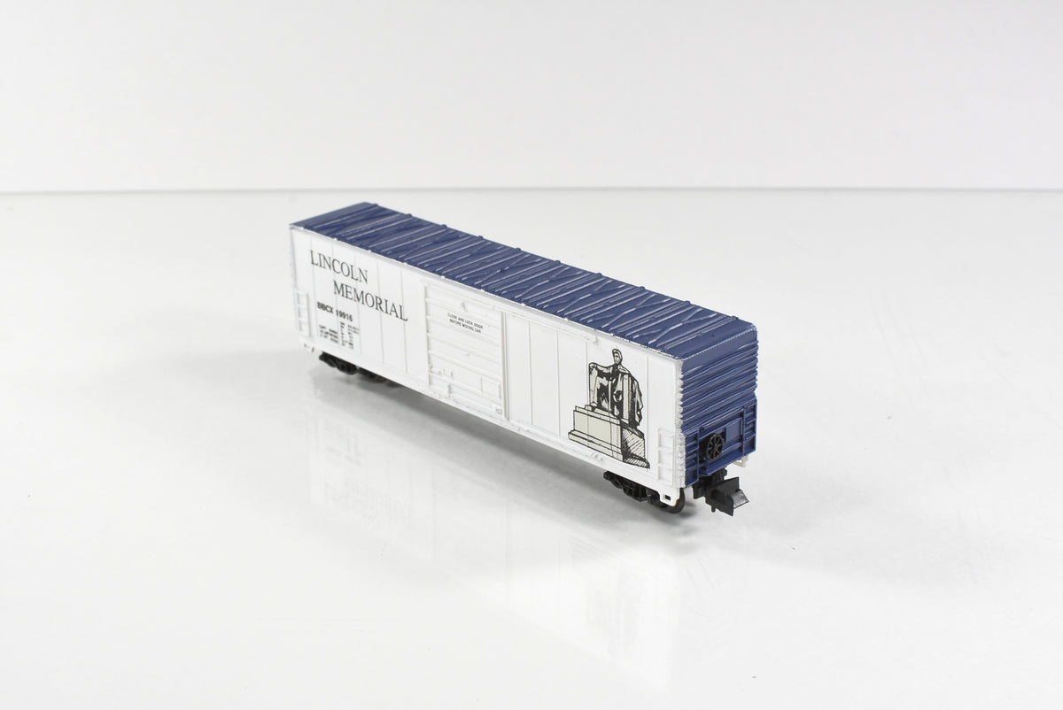 N Scale ***ABRAHAM LINCOLN MEMORIAL*** 50’ Box Car, BBCX 19916 -- Bev-Bel 22006