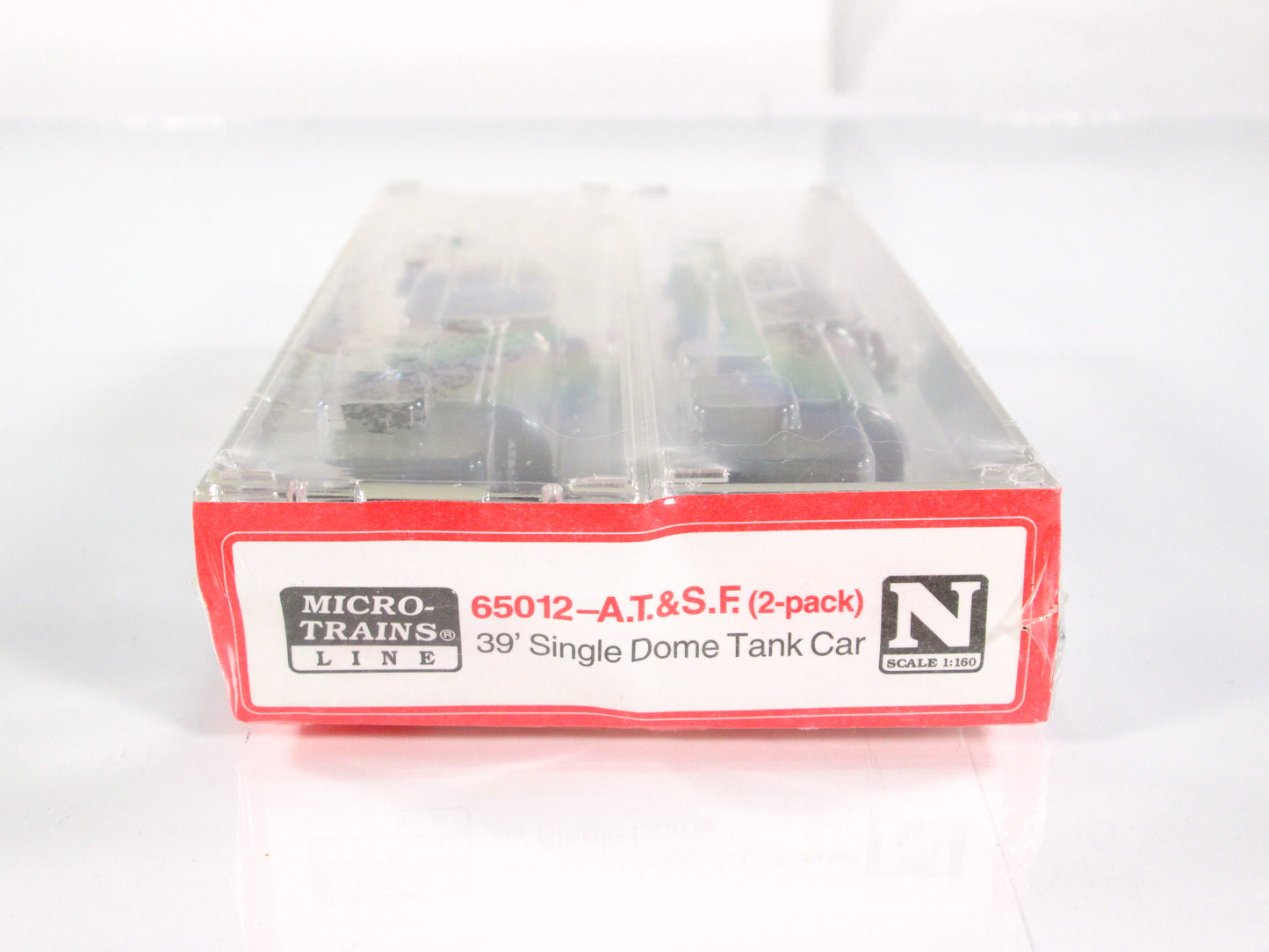 N Scale ***SANTA FE*** Tank Car 2-Set, ATSF 100823, 100886 - Micro Trains 65012