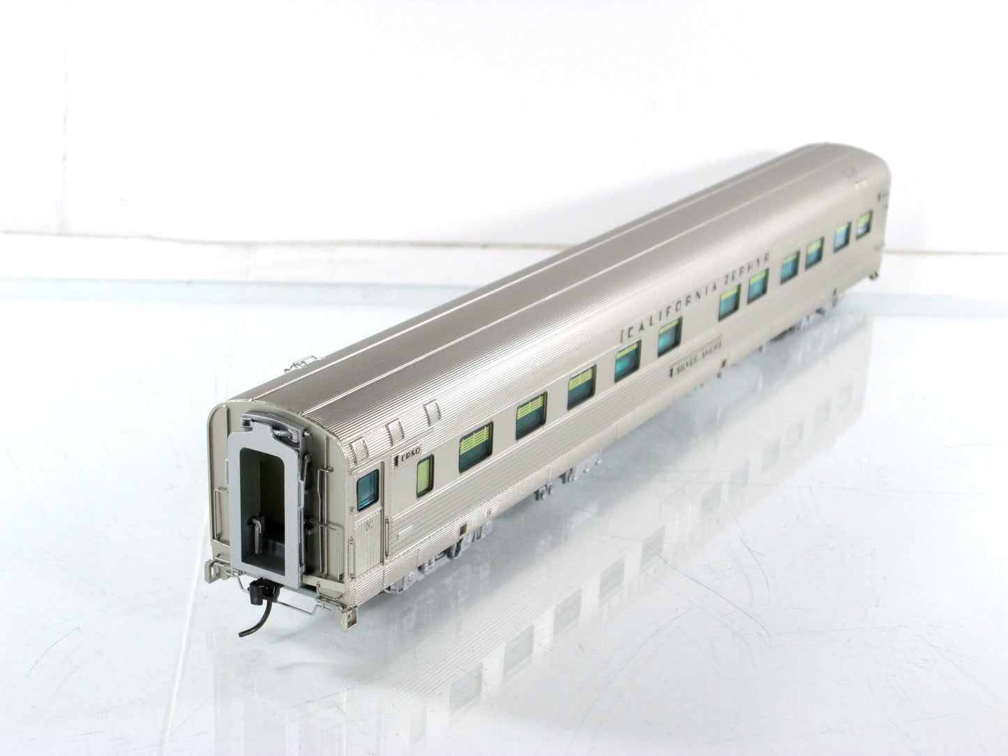 HO Scale ***CB&Q CA ZEPHYR*** SILVER SHORE Sleeper 424 --- Broadway 508, Lighted