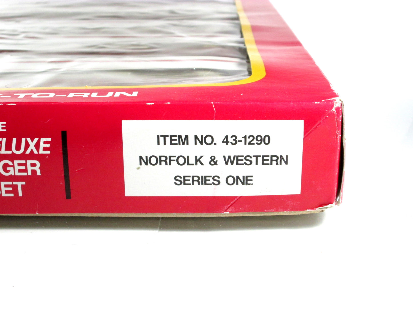 HO Scale Norfolk & Western **POWHATAN ARROW** Passenger Set --- Bachmann 43-1290