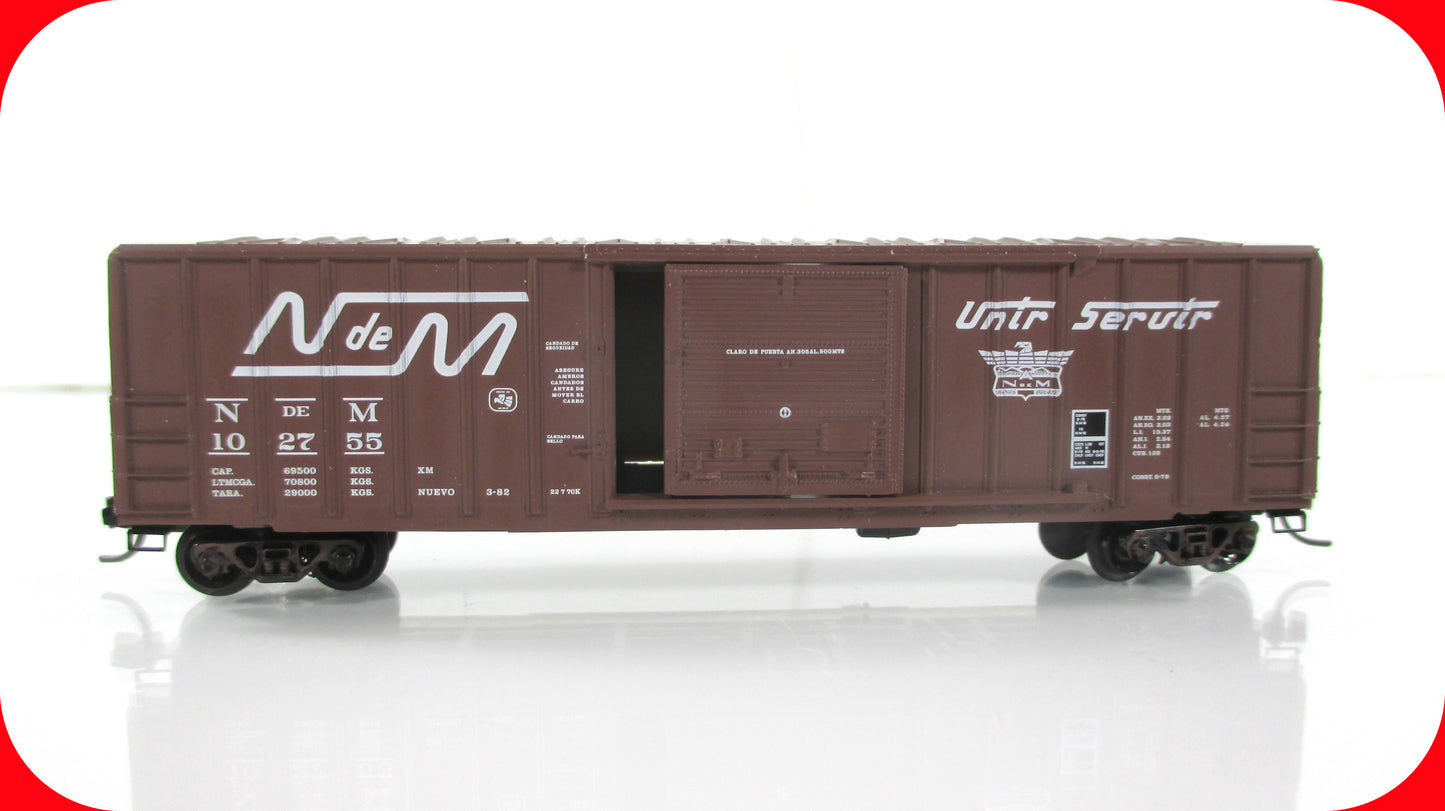 N Scale *NATIONAL RAILWAYS MEXICO* Box Car, N de M #102755 - Micro Trains 25320