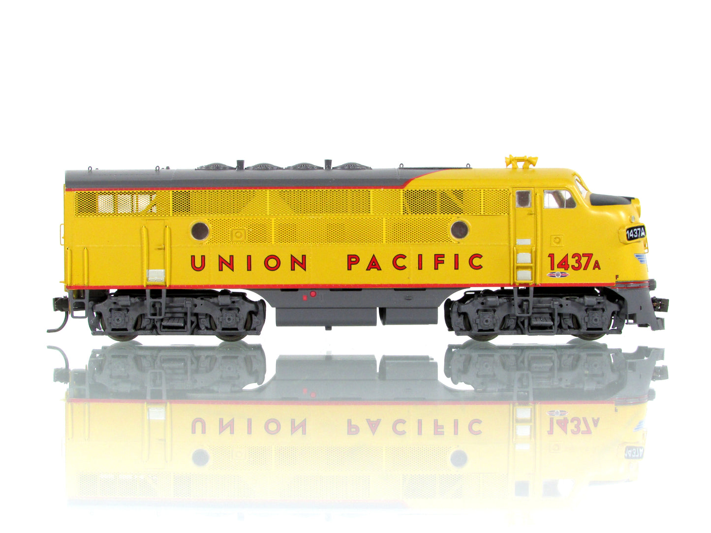 HO Scale ***UNION PACIFIC*** F3A Locomotive #1437 - Intermountain 49103, DCC Rdy