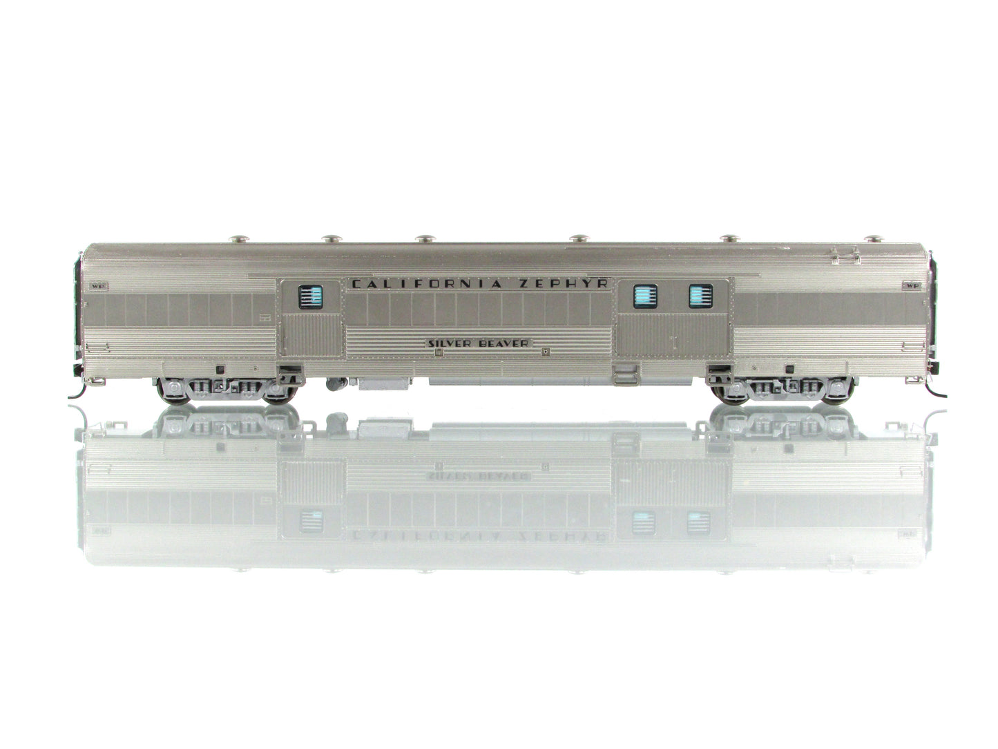 HO Scale *CA ZEPHYR* SILVER BEAVER Baggage Car, WP #801 - Broadway 523, Lighted