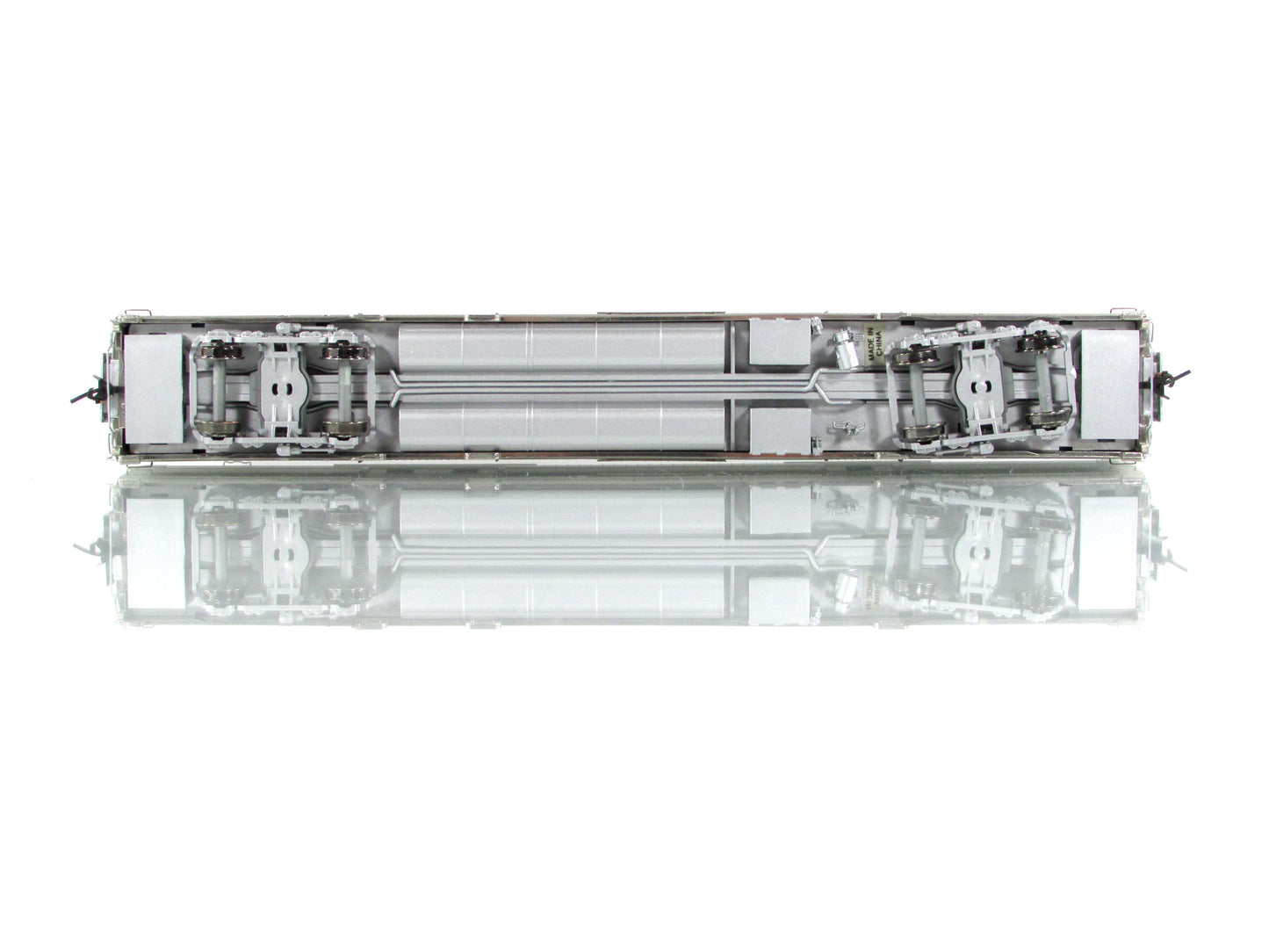 HO Scale *CA ZEPHYR* SILVER BEAVER Baggage Car, WP #801 - Broadway 523, Lighted