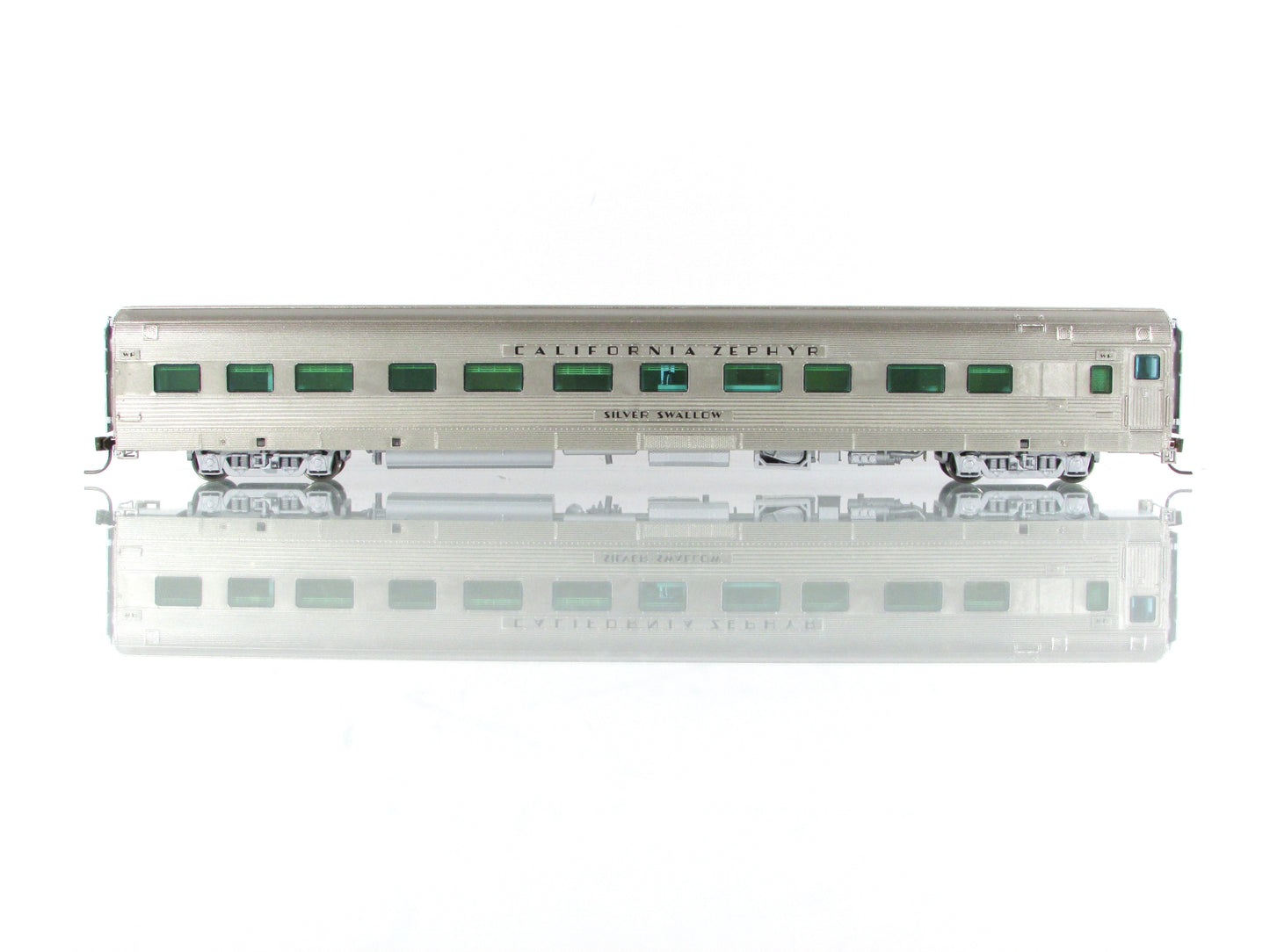 HO Scale ***WP CA ZEPHYR*** SILVER SWALLOW Sleeper #852 --Broadway 1526, Lighted