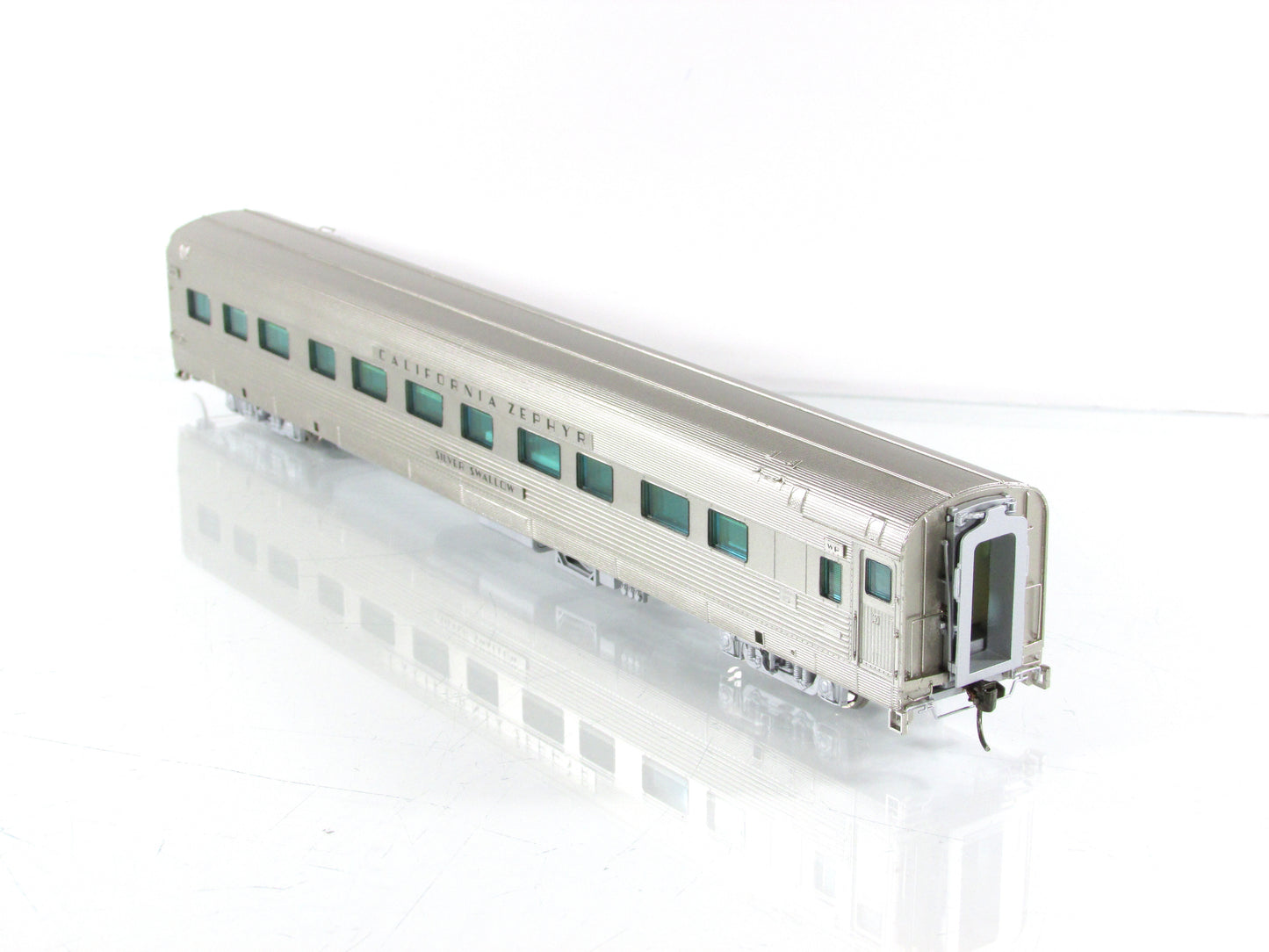 HO Scale ***WP CA ZEPHYR*** SILVER SWALLOW Sleeper #852 --Broadway 1526, Lighted