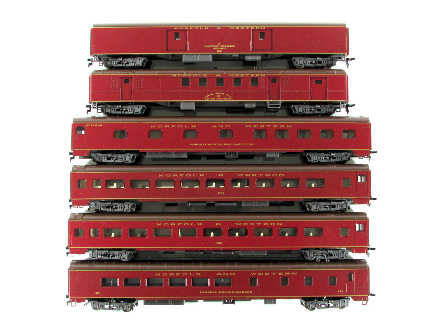 HO Scale NORFOLK & WESTERN **POWHATAN ARROW** Passenger  Set - Bachmann 43-1291