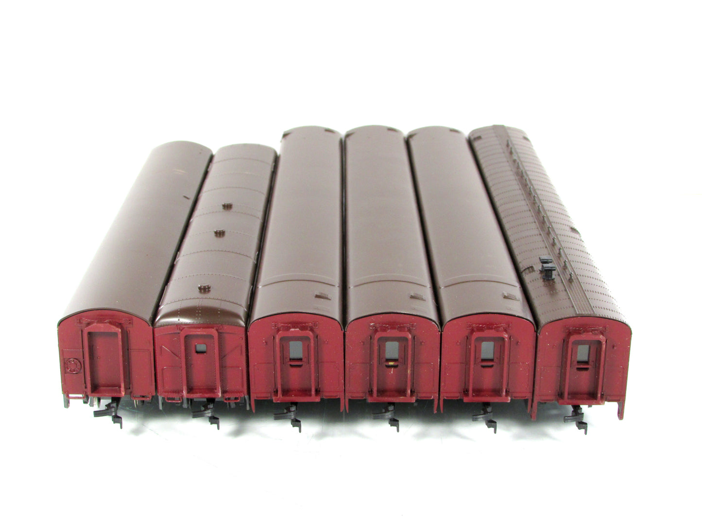 HO Scale NORFOLK & WESTERN **POWHATAN ARROW** Passenger  Set - Bachmann 43-1291
