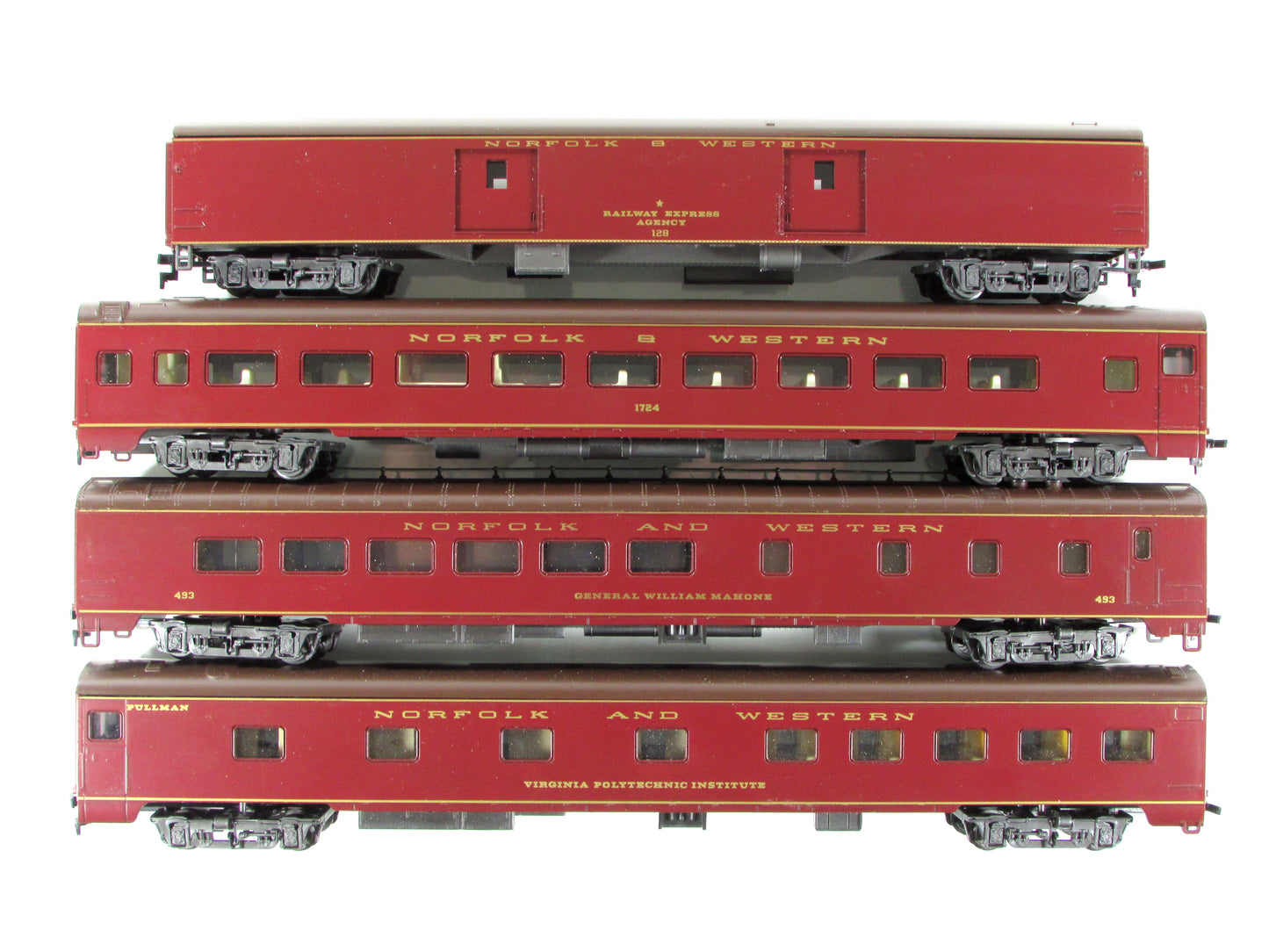 HO Scale *N&W POWHATAN ARROW* Passenger 4-Set - Bachmann 43-1291, Knuckle Cplrs