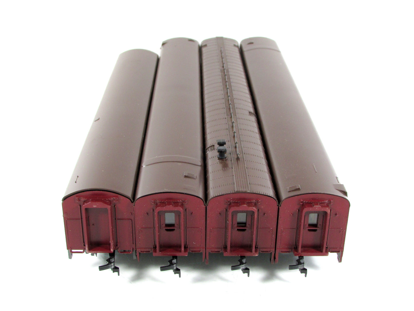 HO Scale *N&W POWHATAN ARROW* Passenger 4-Set - Bachmann 43-1291, Knuckle Cplrs