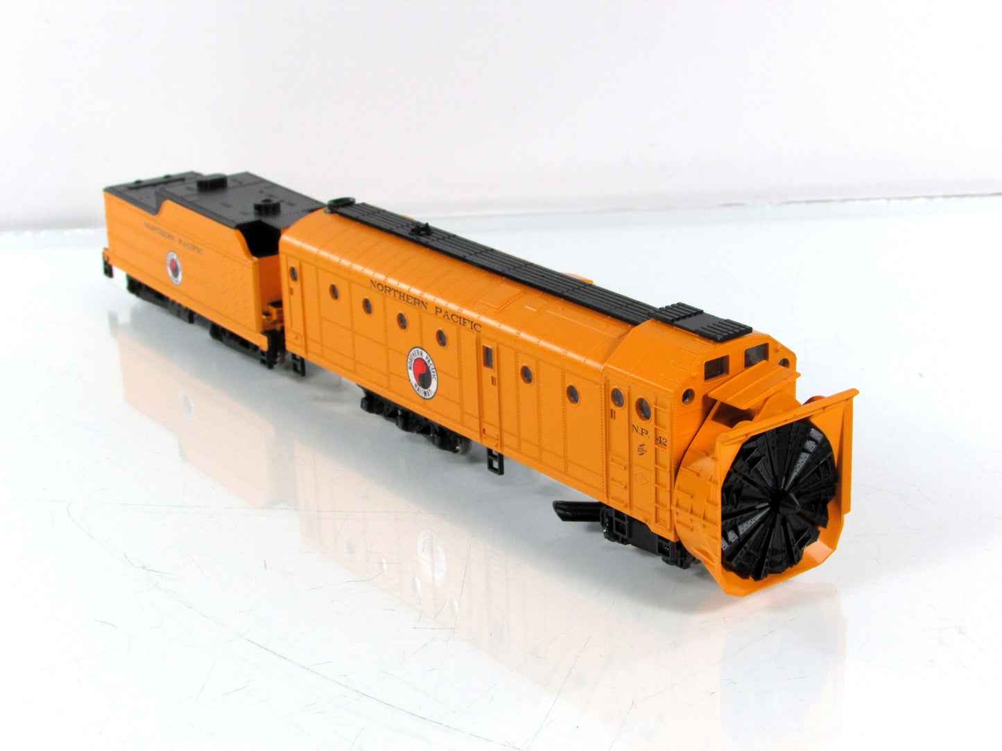 HO Scale ***NORTHERN PACIFIC*** MoW Rotary Snow Plow, NP 42 - Athearn 93815