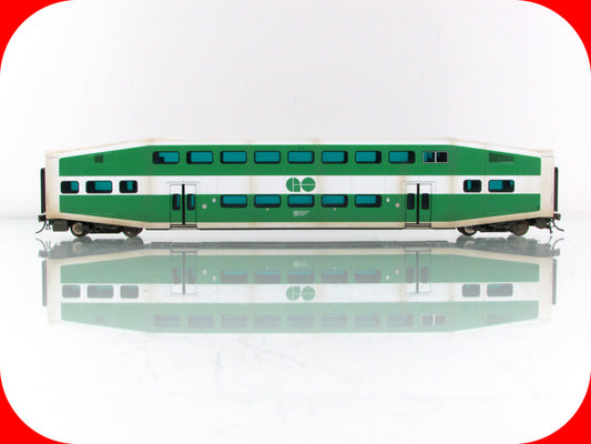HO Scale ***GO TRANSIT*** Bombardier Passenger Coach, Weathered --Rapido Trains