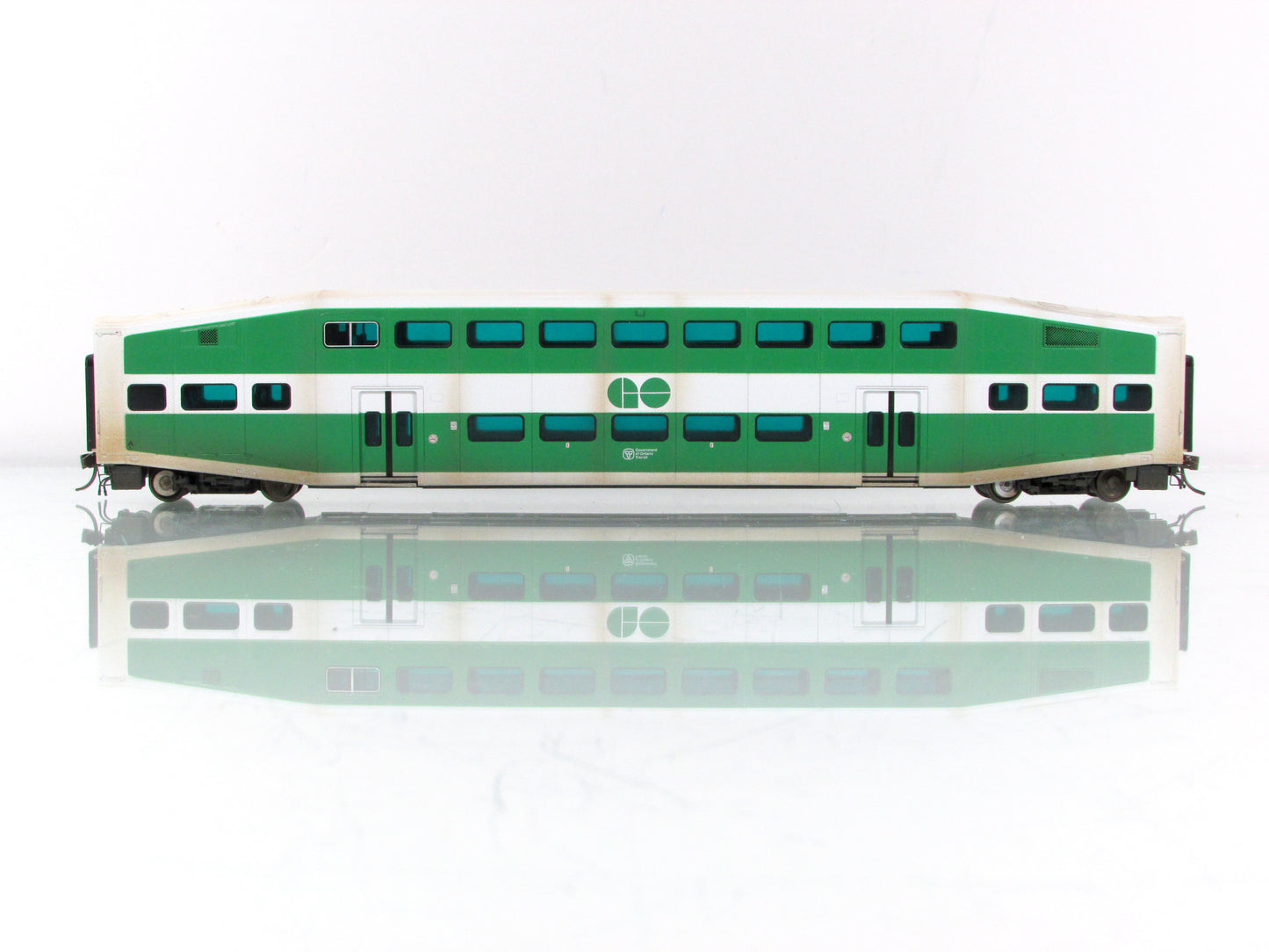HO Scale ***GO TRANSIT*** Bombardier Passenger Coach, Weathered - Rapido Trains
