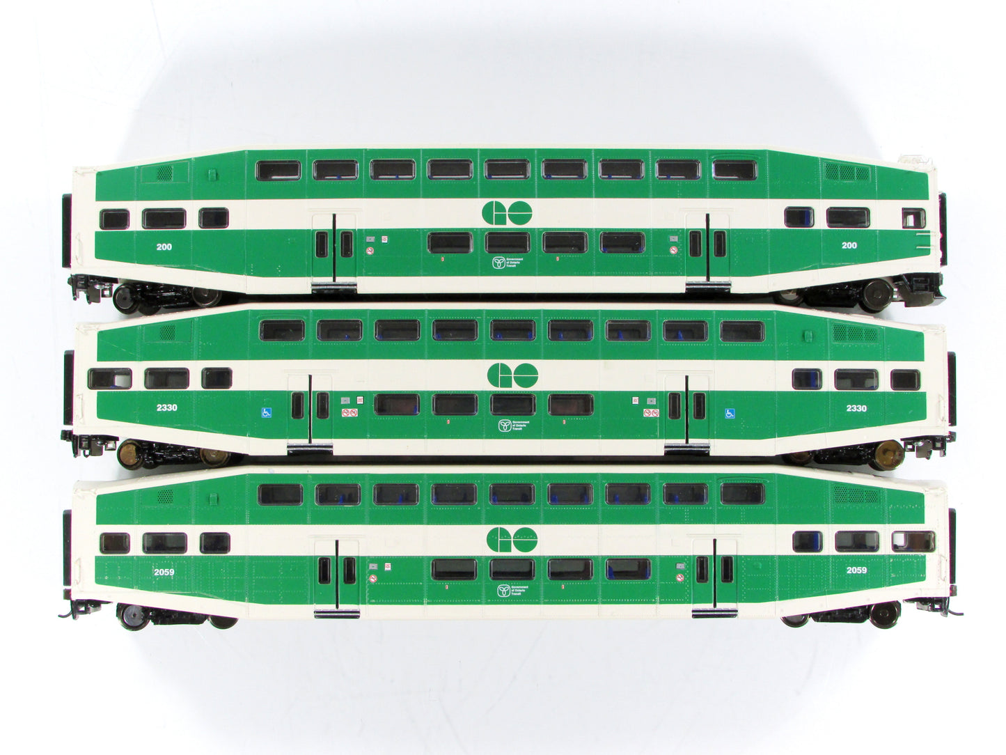 HO Scale ***GO TRANSIT*** Bombardier Bi-Level Commuter Car 3-Set - Athearn 2581
