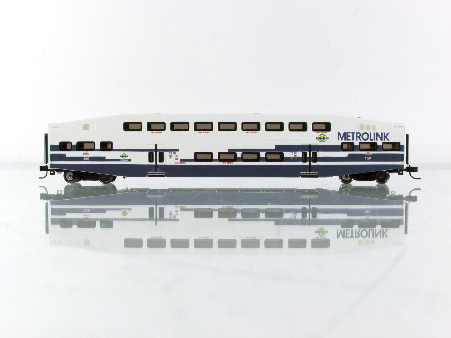 N Scale ***METROLINK*** Bi-Level Bombardier Coach #159 - Athearn 25411 **RARE