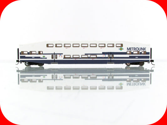 N Scale ***METROLINK*** Bi-Level Bombardier Coach #200 - Athearn 26013 **RARE