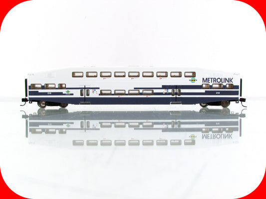 N Scale ***METROLINK*** Bi-Level Bombardier Coach #210 - Athearn 10178 **RARE