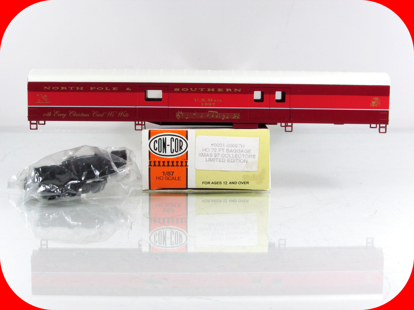 HO Scale **NORTH POLE & SOUTHERN** 1997 CHRISTMAS 72' Baggage-RPO Car - Con-Cor