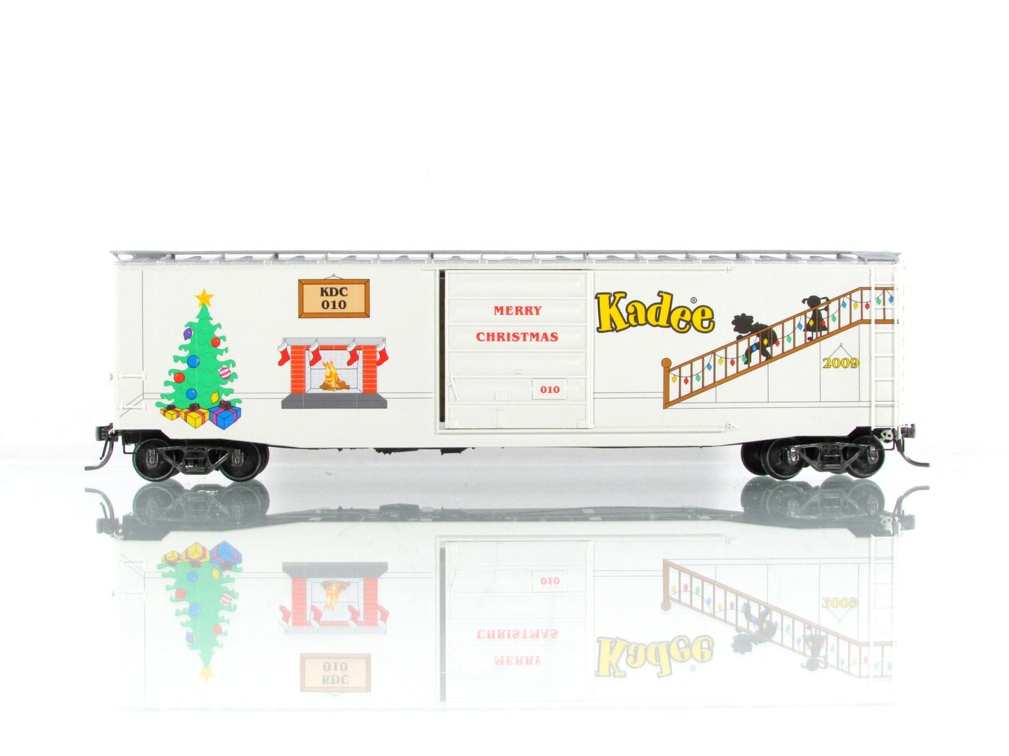 HO Scale ***MERRY CHRISTMAS*** 50' Box Car 2009 - Kadee Special Limited 6911