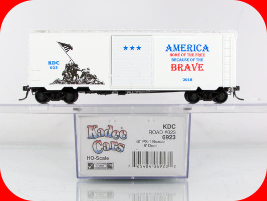 HO Scale ***AMERICA, HOME of the FREE, BRAVE*** Box Car - Kadee Special 6923