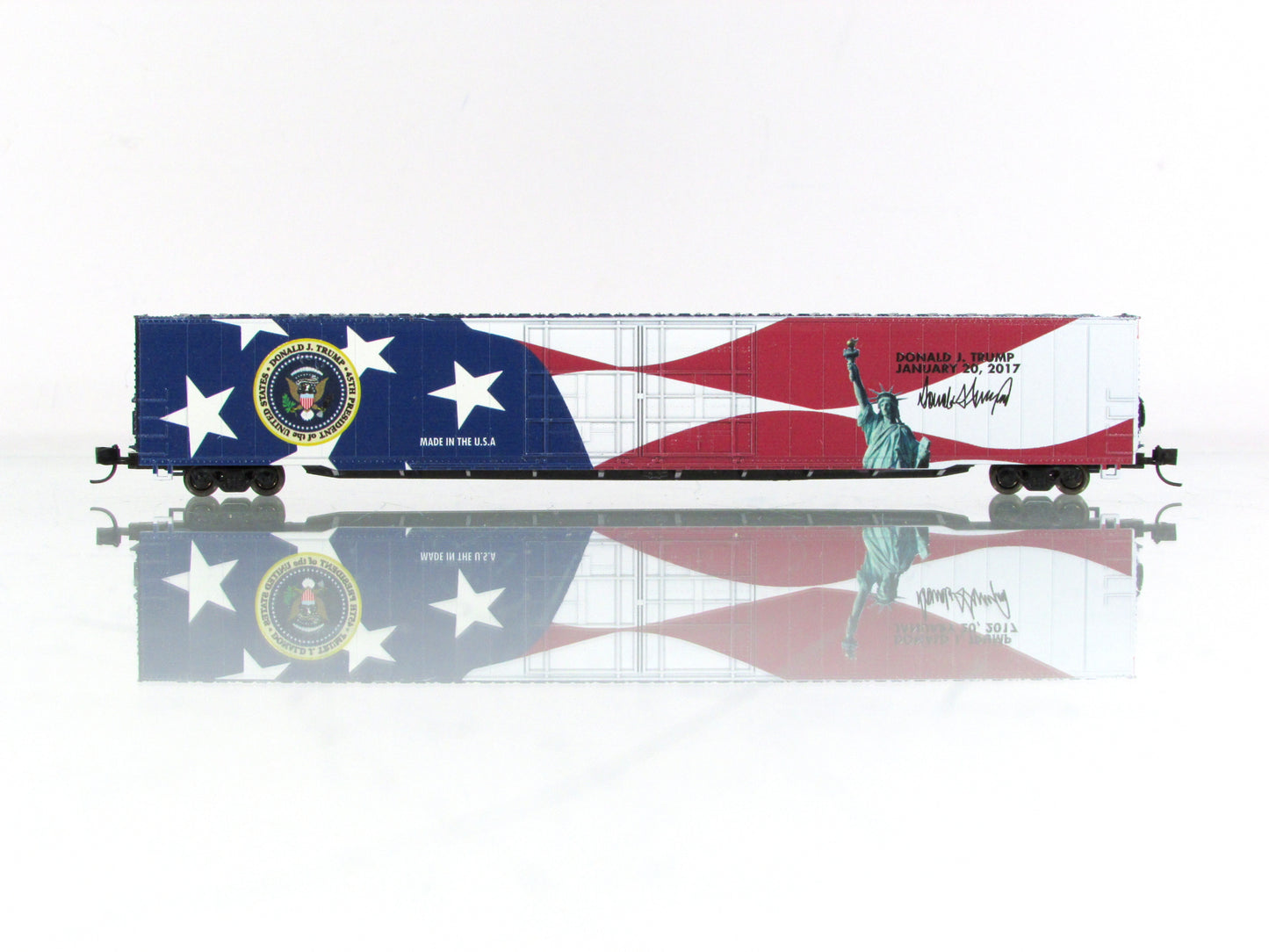N Scale **DONALD TRUMP 45** Presidential 86' Box Car, 2017 - Con Cor, MTL Cplrs