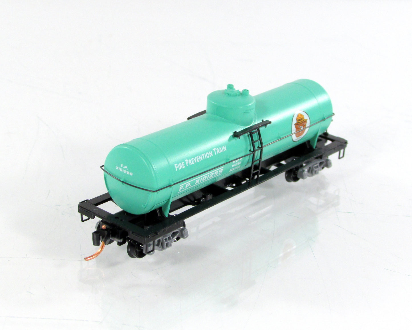 N Scale **SMOKEY BEAR** MoW Forest Fire Prevention Tanker - Micro Trains 65540