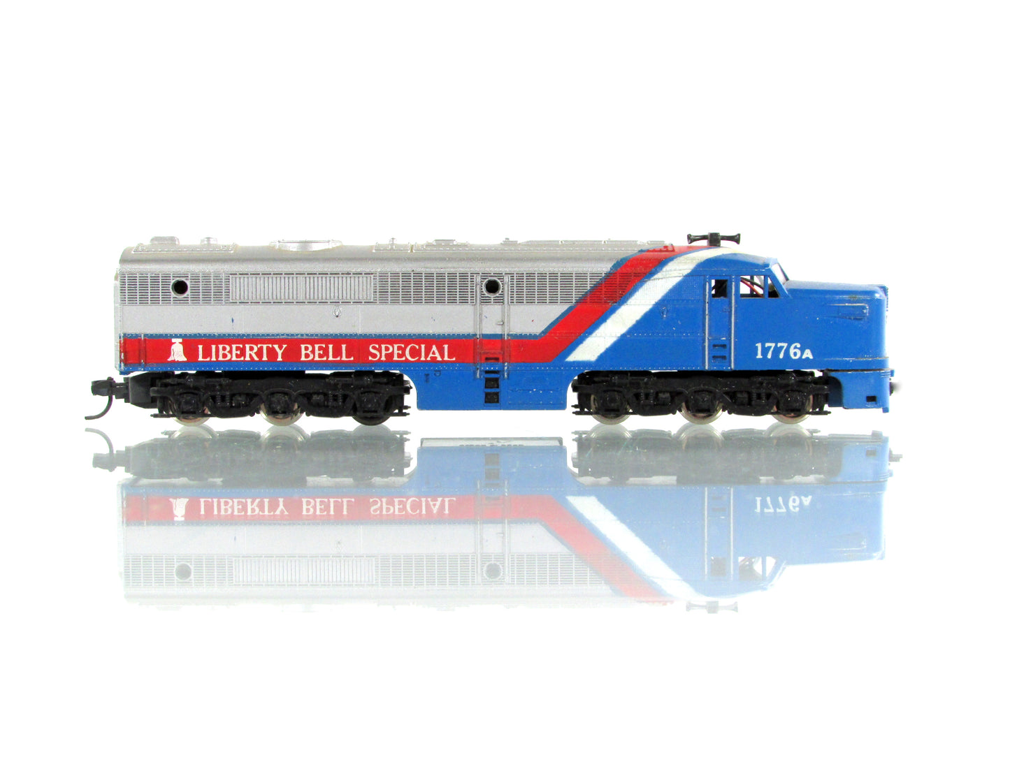 N Scale ***LIBERTY BELL SPECIAL*** PA-1 Dummy Diesel #1776A - Con-Cor, MTL Cplr