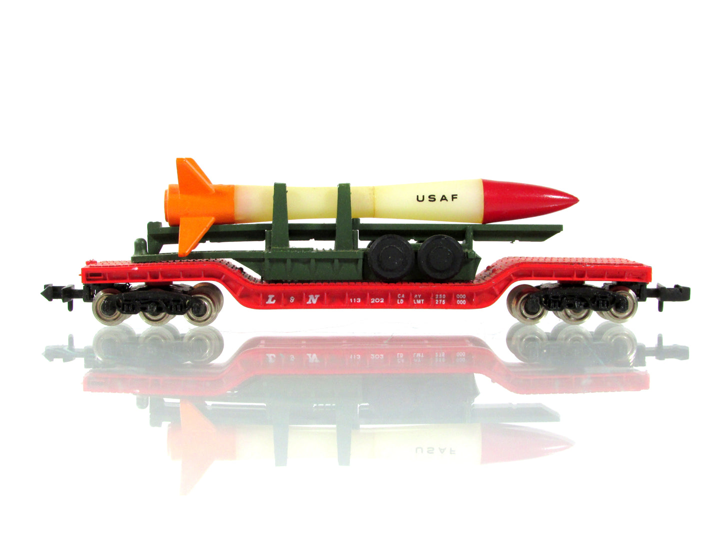 N Scale **US AIR FORCE** Missile Trailer, Heavyweight Flat Car --Bachmann 71391