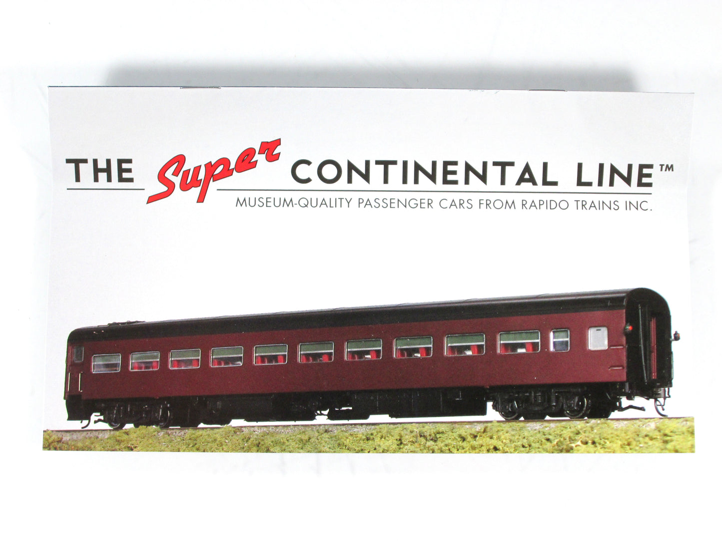 HO Scale ***VIA RAIL CANADA*** Passenger Coach #5514 --- Rapido 100006, Lighted
