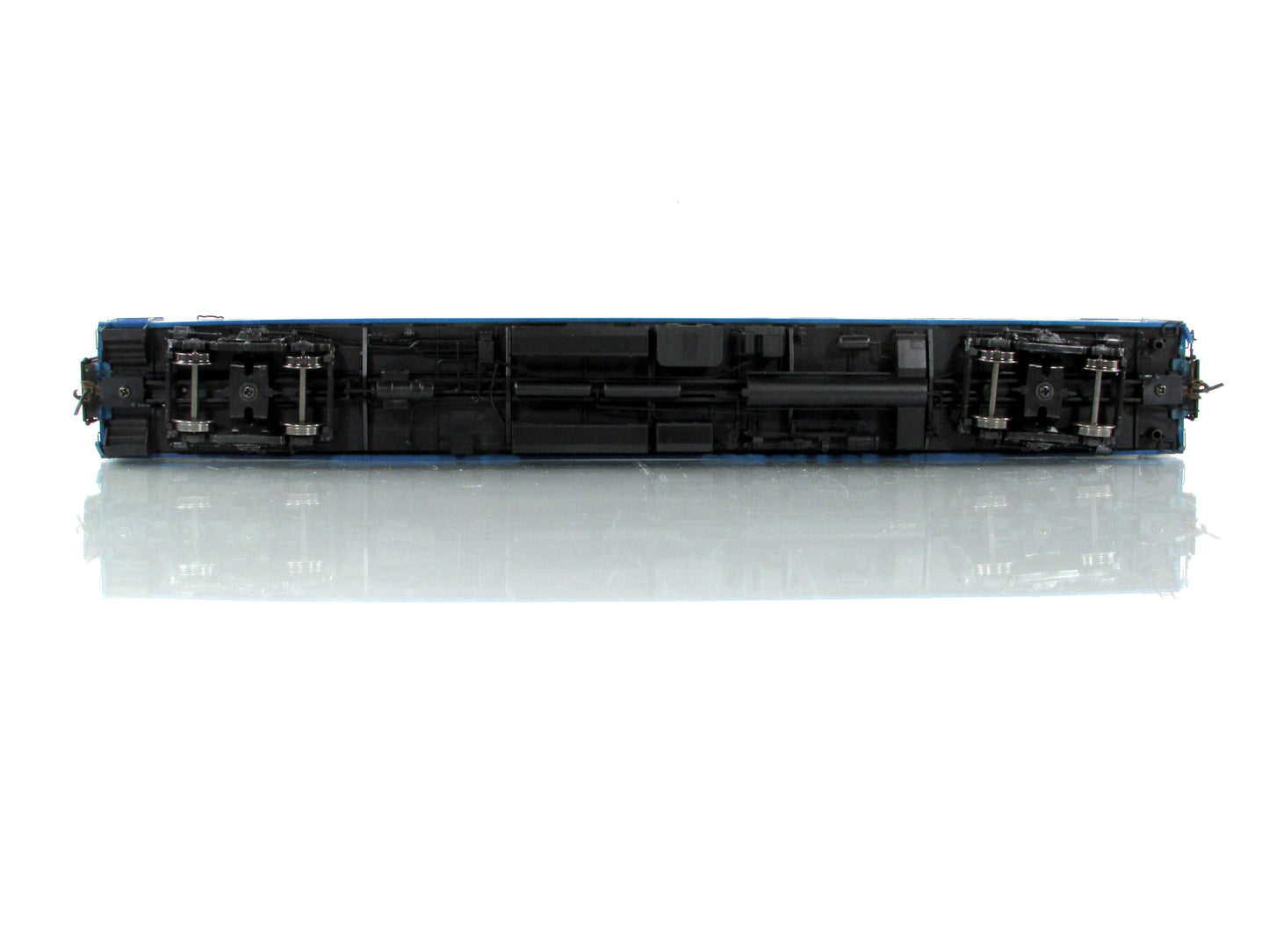 HO Scale ***VIA RAIL CANADA*** *EDGELEY* Sleeper #1113 - Rapido 101001, Lighted