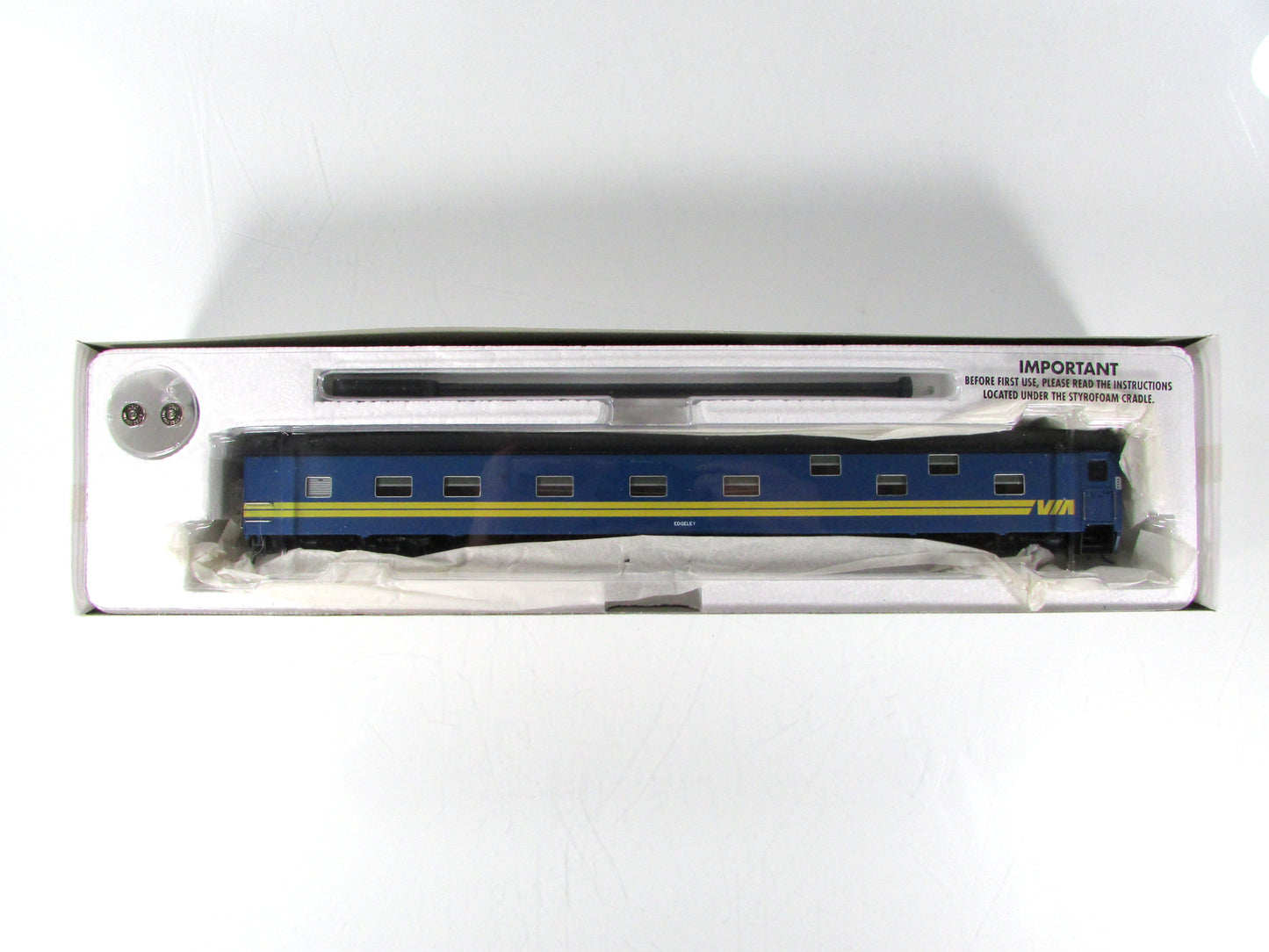 HO Scale ***VIA RAIL CANADA*** *EDGELEY* Sleeper #1113 - Rapido 101001, Lighted