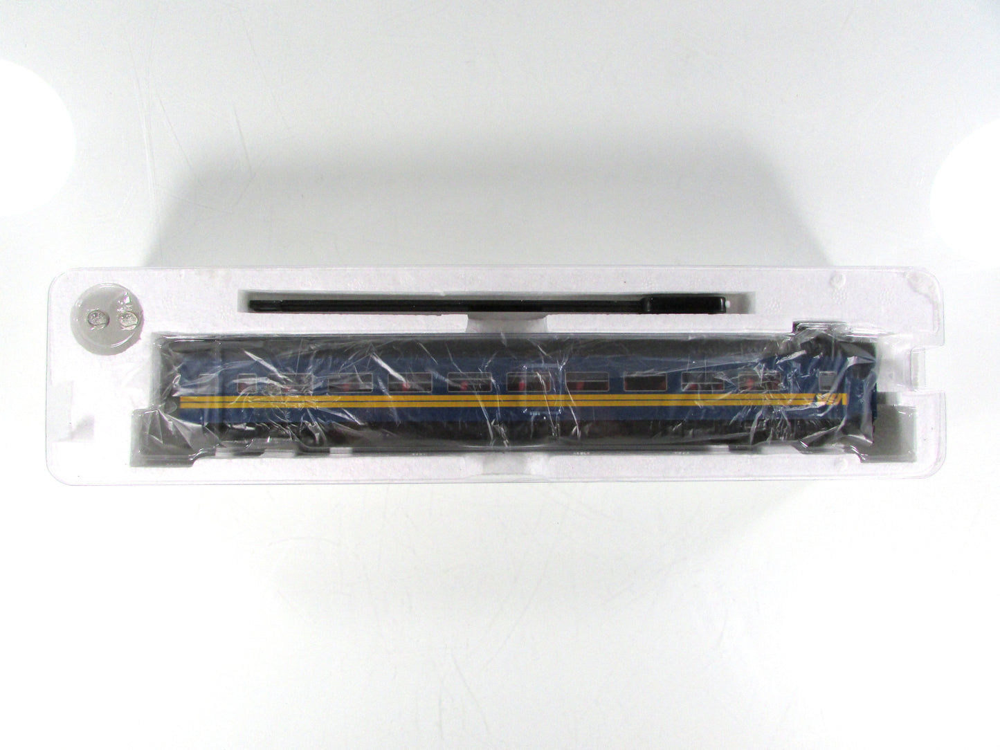 HO Scale *VIA RAIL CANADA* Passenger Coach #5468 - Rapido 100270, Lighted *RARE