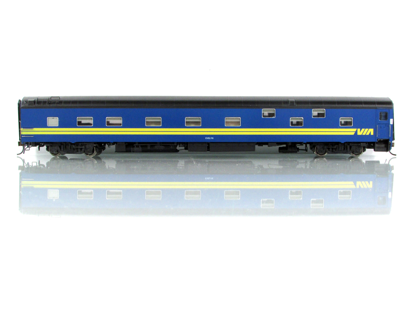 HO Scale ***VIA RAIL CANADA*** *EVELYN* Sleeper #1157 - Rapido 101008, Lighted