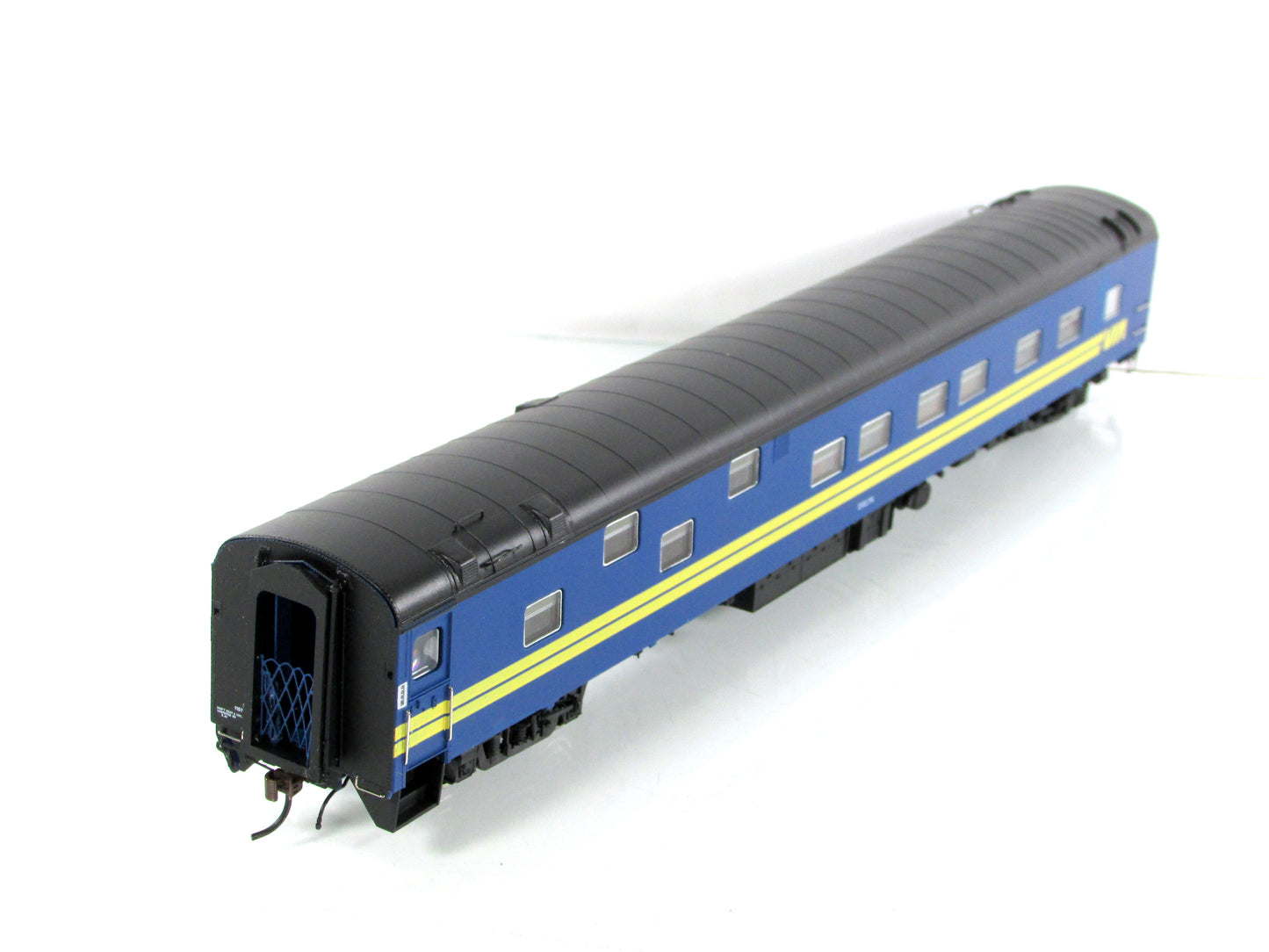 HO Scale ***VIA RAIL CANADA*** *EVELYN* Sleeper #1157 - Rapido 101008, Lighted