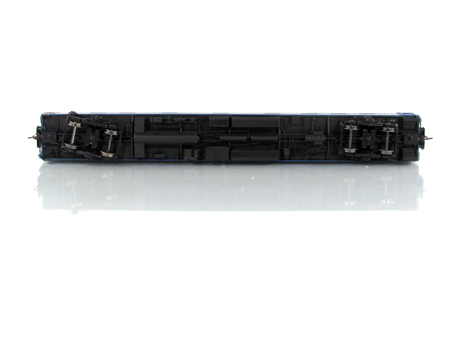 HO Scale *VIA RAIL CANADA* *CHALEUR BAY* Sleeper #2024 - Rapido 104003, Lighted