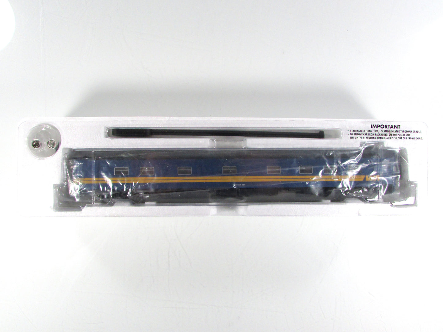 HO Scale *VIA RAIL CANADA* *CHALEUR BAY* Sleeper #2024 - Rapido 104003, Lighted