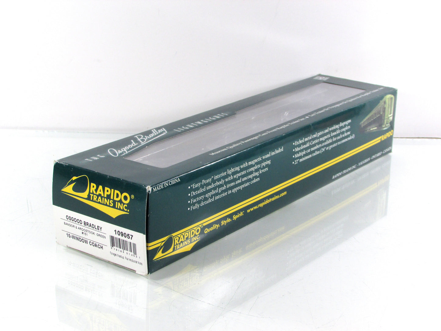 HO Scale *BANGOR AROOSTOOK* Osgood Bradley Coach #151 - Rapido 109057, Lighted