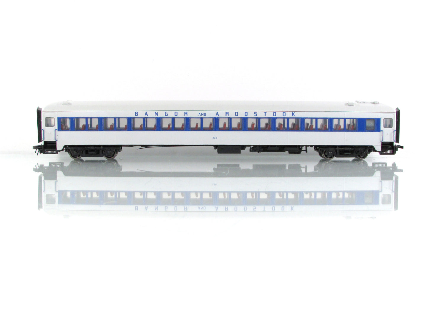 HO Scale *BANGOR AROOSTOOK* Osgood Bradley Coach #230 -Rapido 109065-2, Lighted