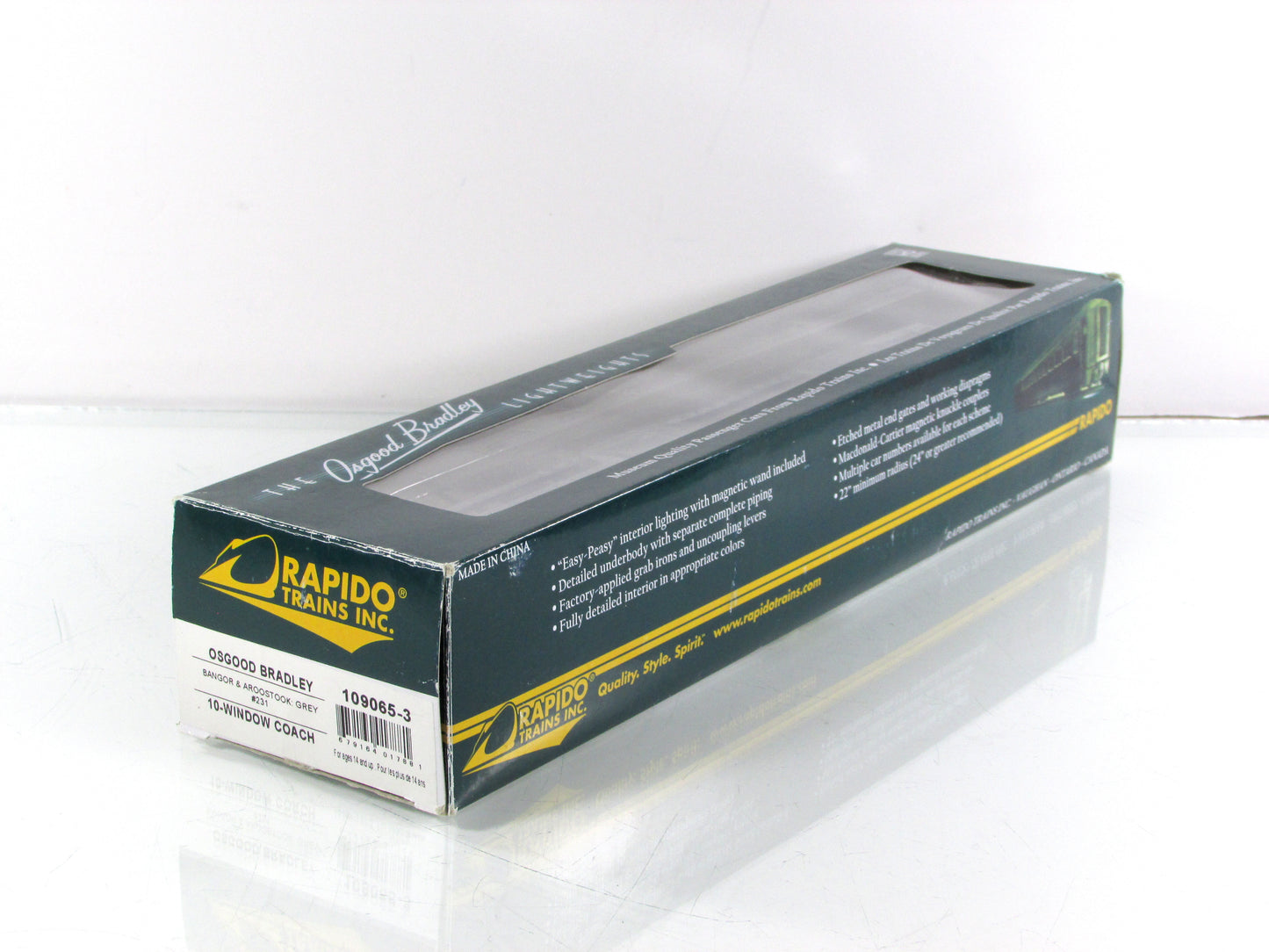 HO Scale *BANGOR AROOSTOOK* Osgood Bradley Coach #231 -Rapido 109065-3, Lighted