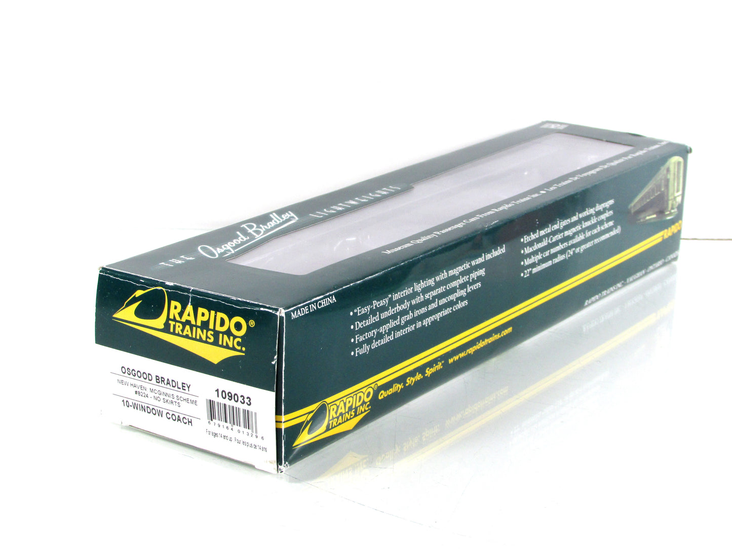 HO Scale ***NEW HAVEN*** Osgood Bradley Coach #8224 ---- Rapido 109033, Lighted
