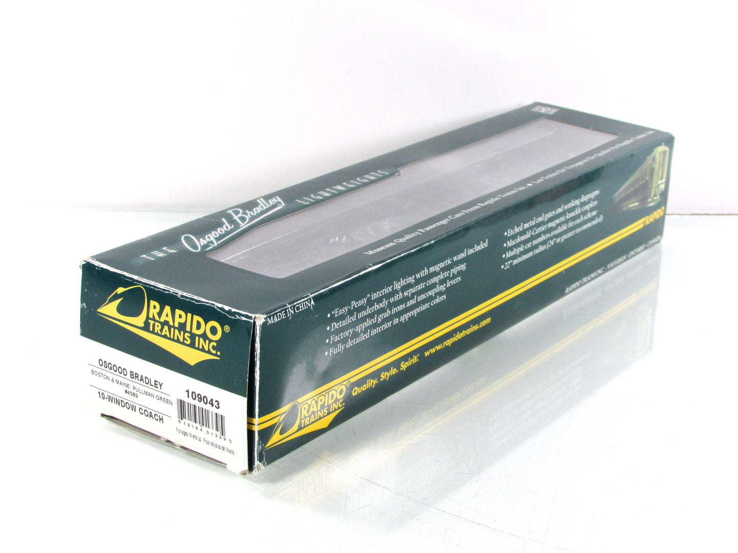 HO Scale ***BOSTON MAINE*** Osgood Bradley Coach #4589 - Rapido 109043, Lighted